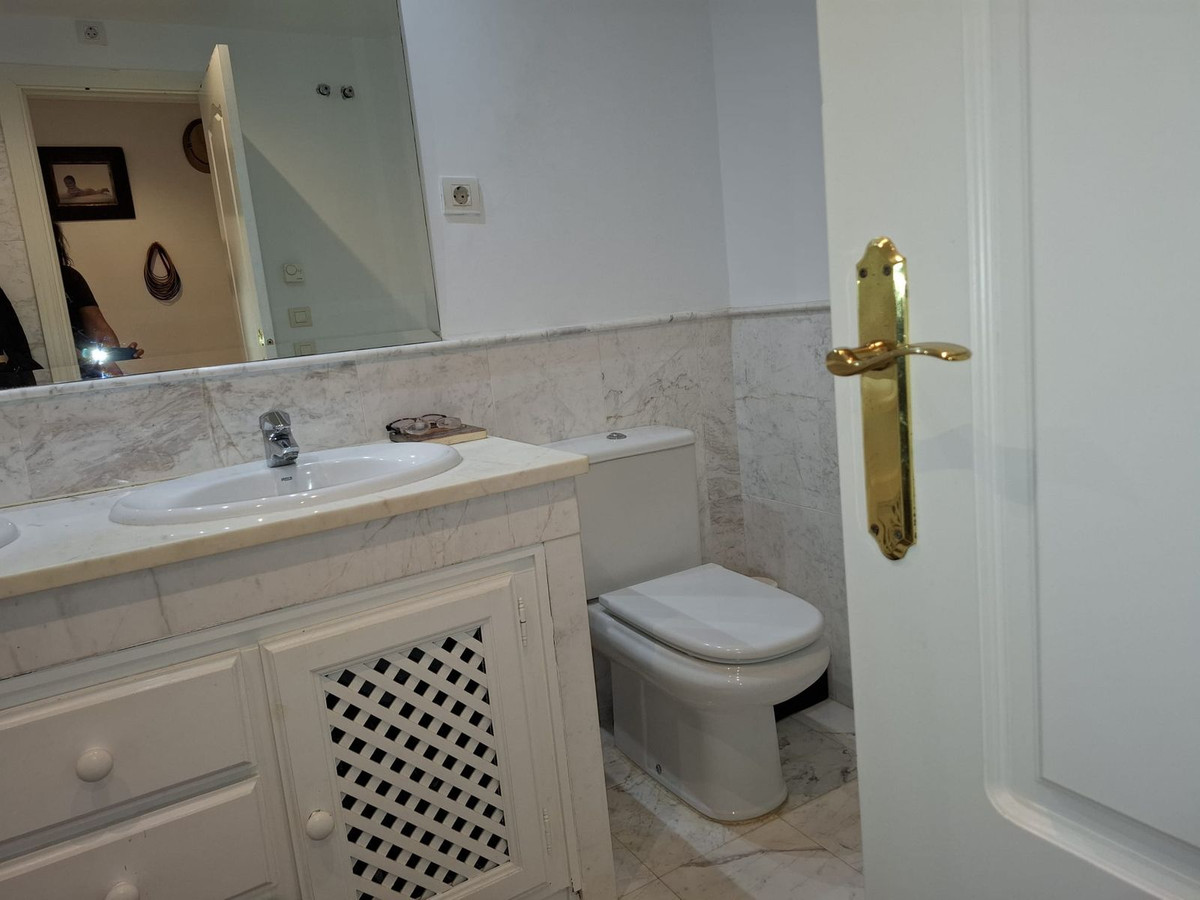 3 Bedroom Apartment for Sale in El Paraiso — 4