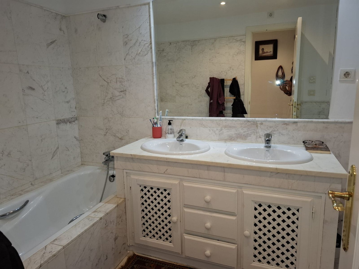 3 Bedroom Apartment for Sale in El Paraiso — 6