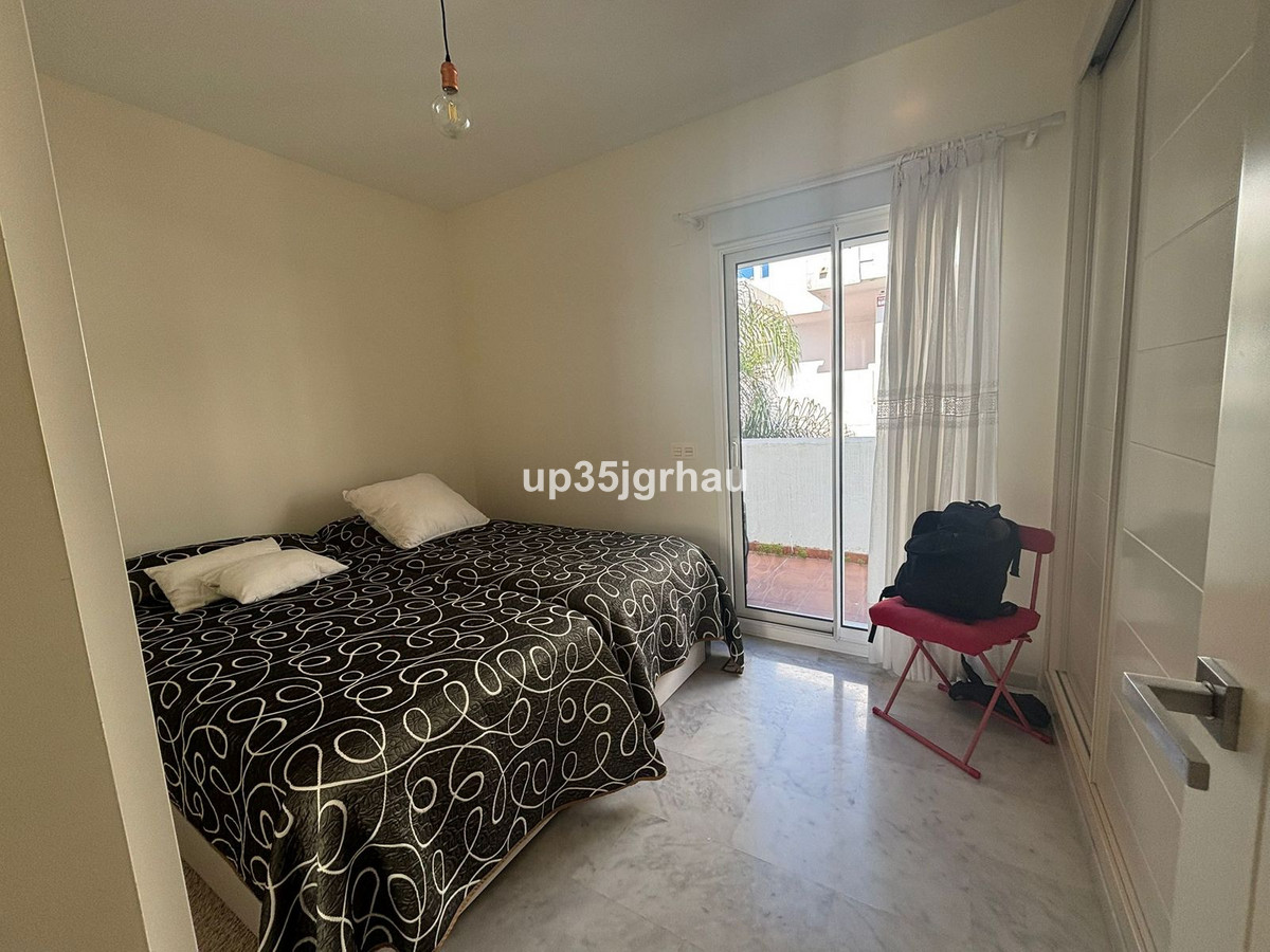 2 Bedroom Apartment for Sale in Estepona — 9