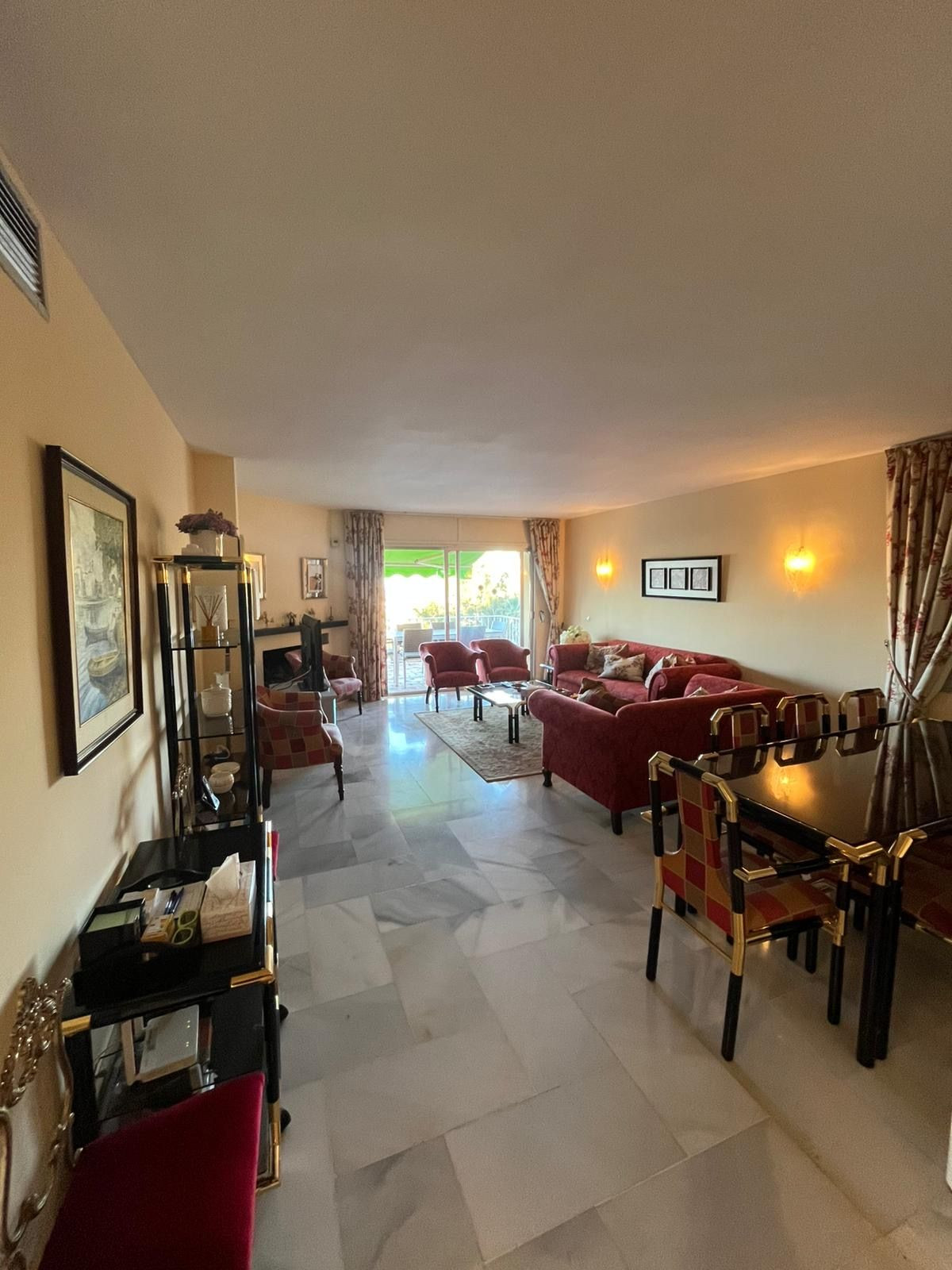 3 Bedroom Apartment for Sale in Nueva Andalucía — 2