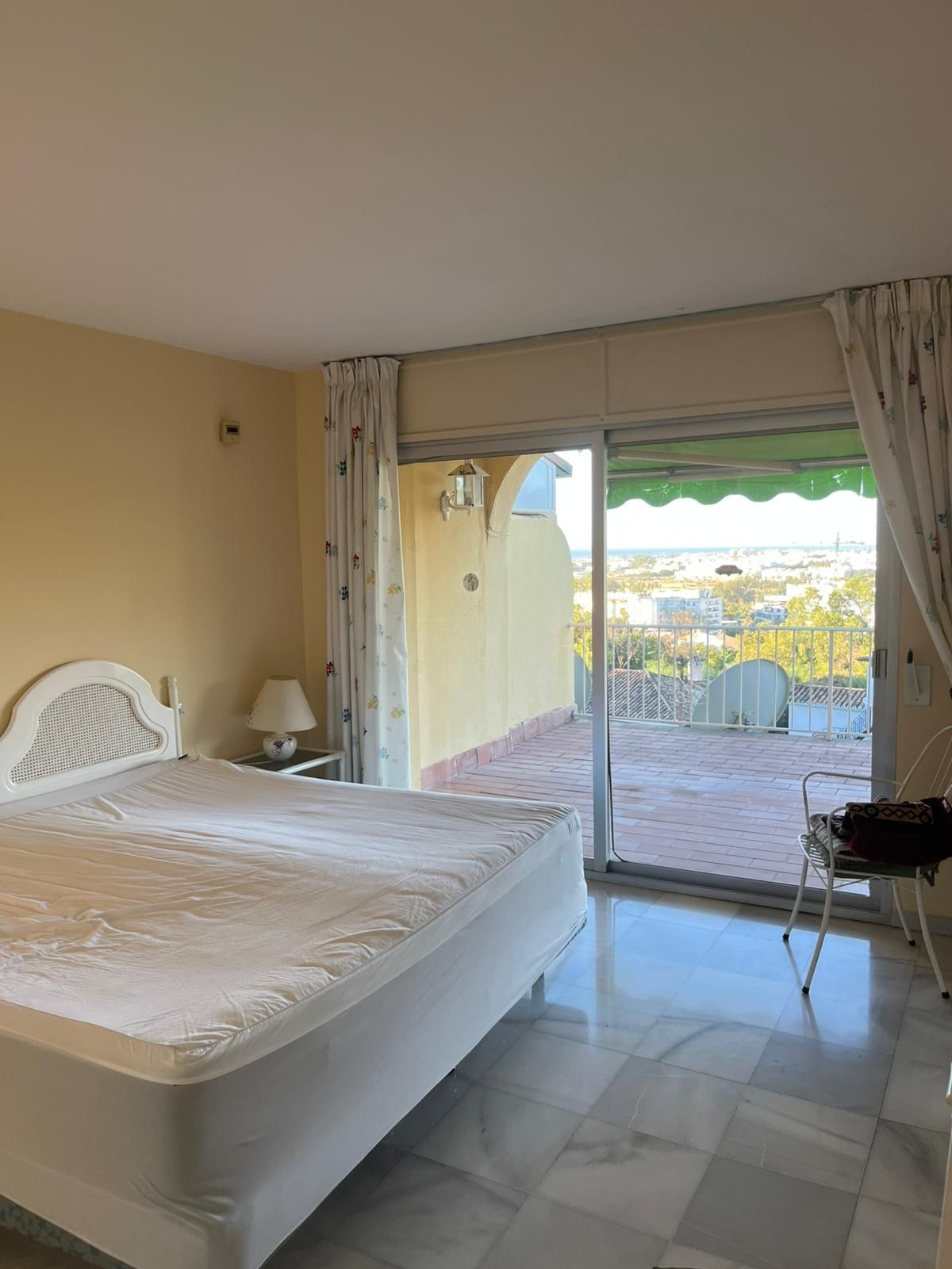 3 Bedroom Apartment for Sale in Nueva Andalucía — 6