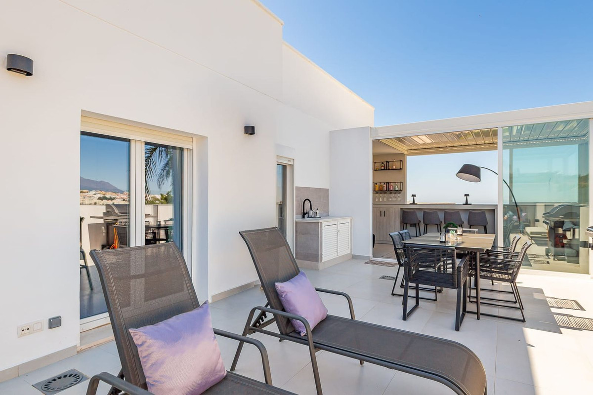 3 Bedroom Apartment for Sale in Nueva Andalucía — 4