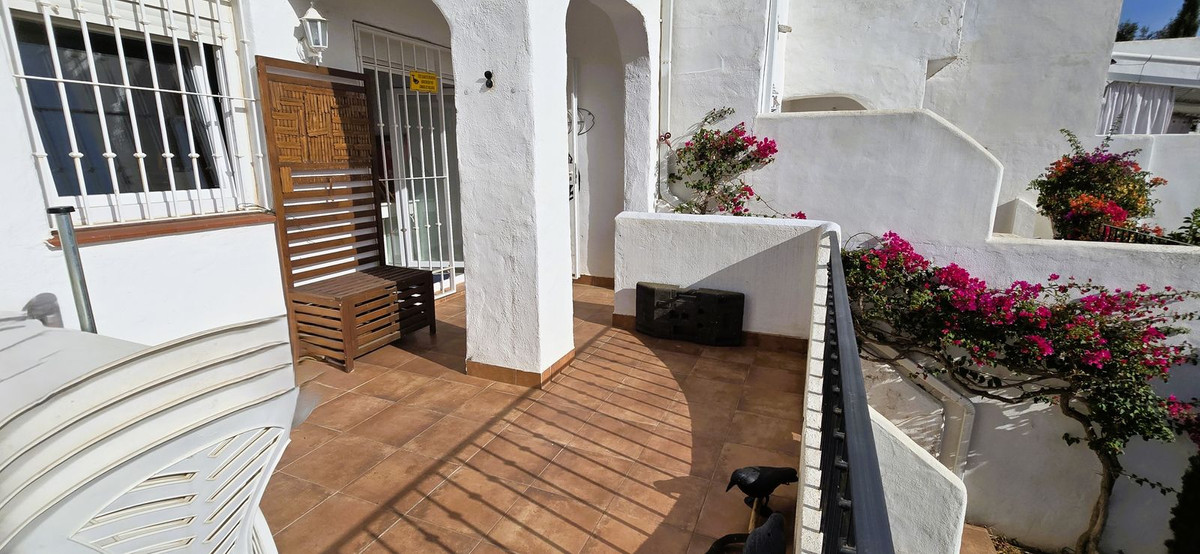 2 Bedroom Villa for Sale in Marbella — 2