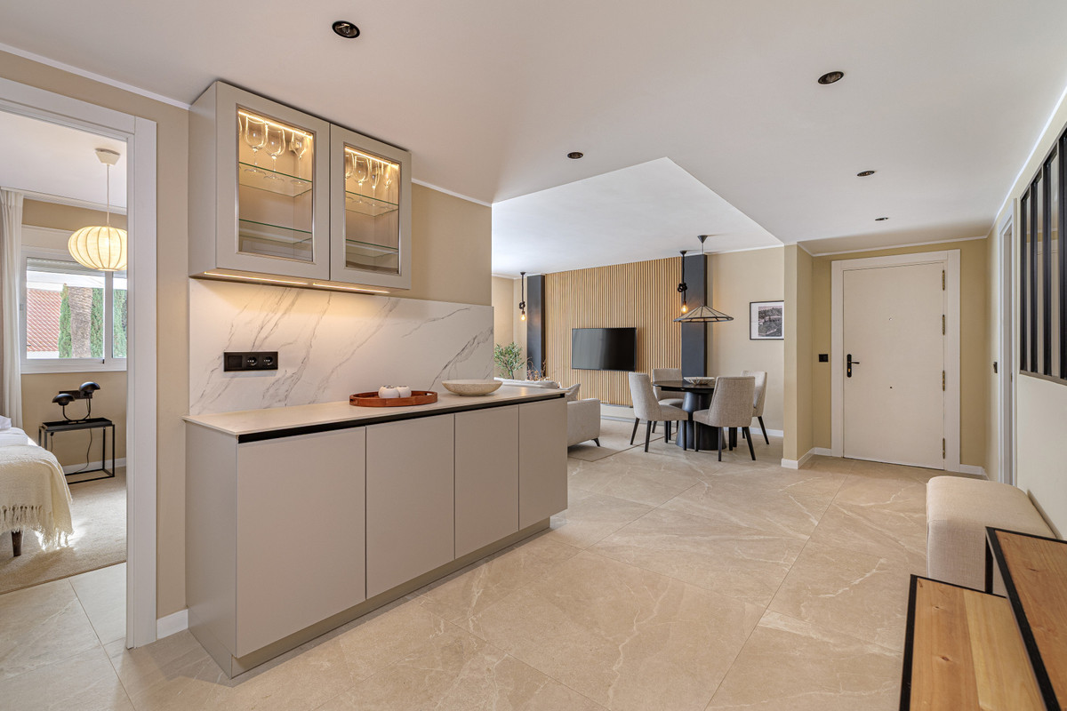 4 Bedroom Apartment for Sale in Nueva Andalucía — view 17