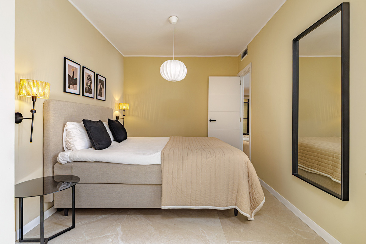 4 Bedroom Apartment for Sale in Nueva Andalucía — view 20