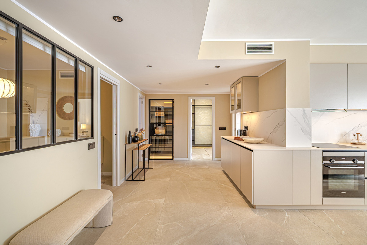 4 Bedroom Apartment for Sale in Nueva Andalucía — 9