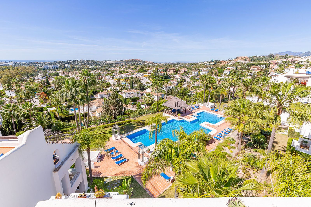 2 Bedroom Apartment for Sale in Nueva Andalucía