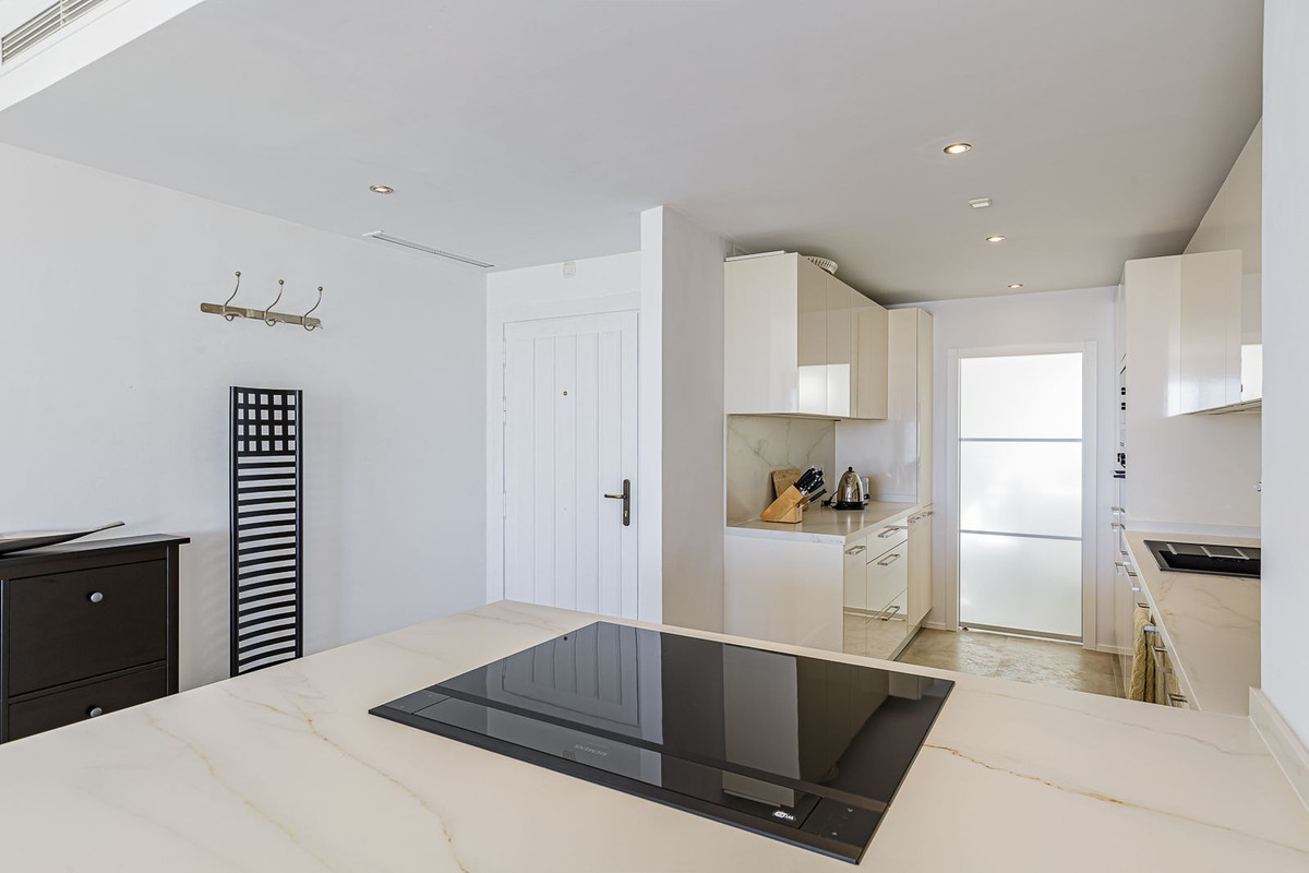 2 Bedroom Apartment for Sale in Nueva Andalucía — 5