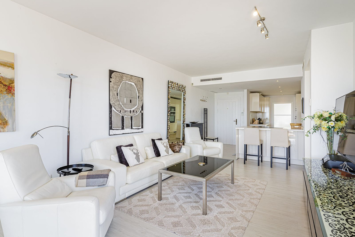 2 Bedroom Apartment for Sale in Nueva Andalucía — 8