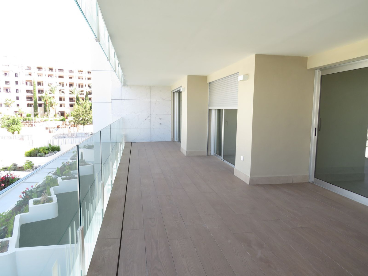 3 Bedroom Apartment for Sale in San Pedro de Alcántara — 6