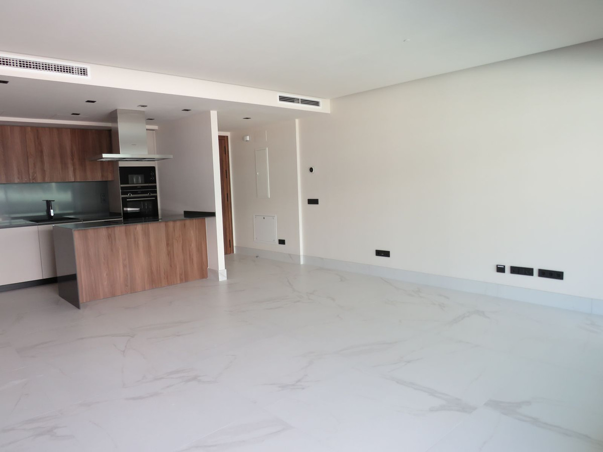 3 Bedroom Apartment for Sale in San Pedro de Alcántara — view 10