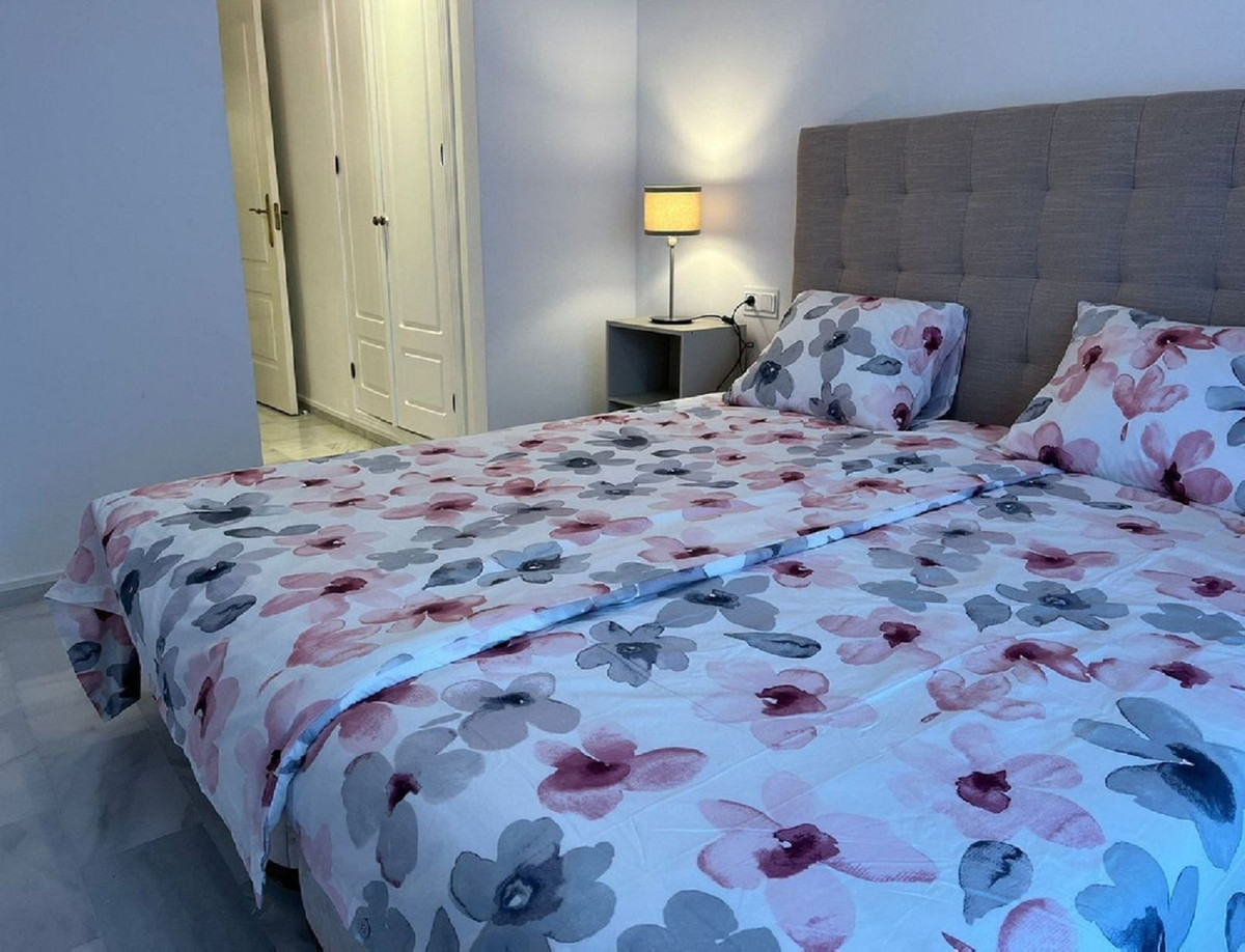 3 Bedroom Apartment for Sale in Guadalmina Baja — 6