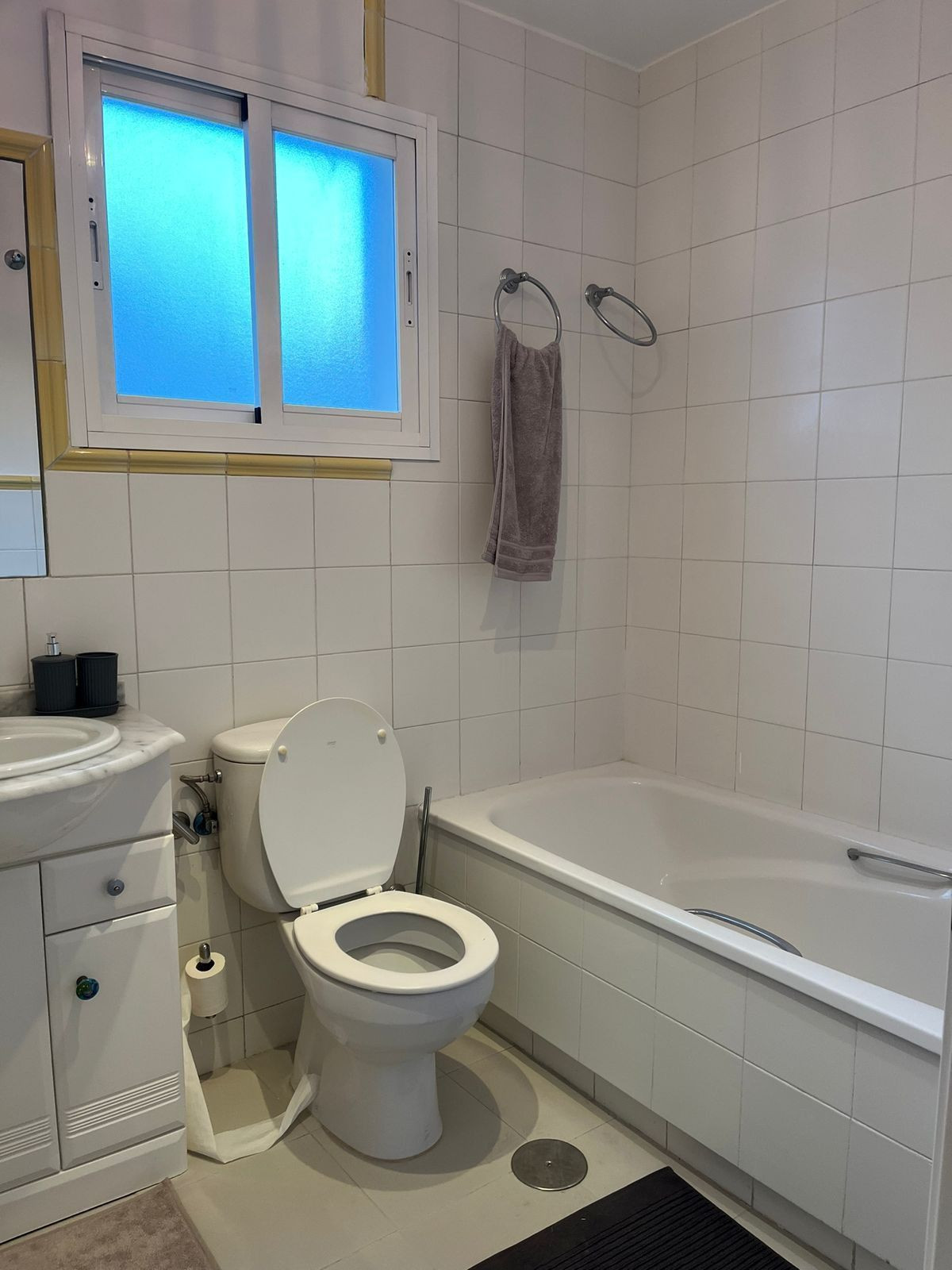 3 Bedroom Apartment for Sale in Guadalmina Baja — 9