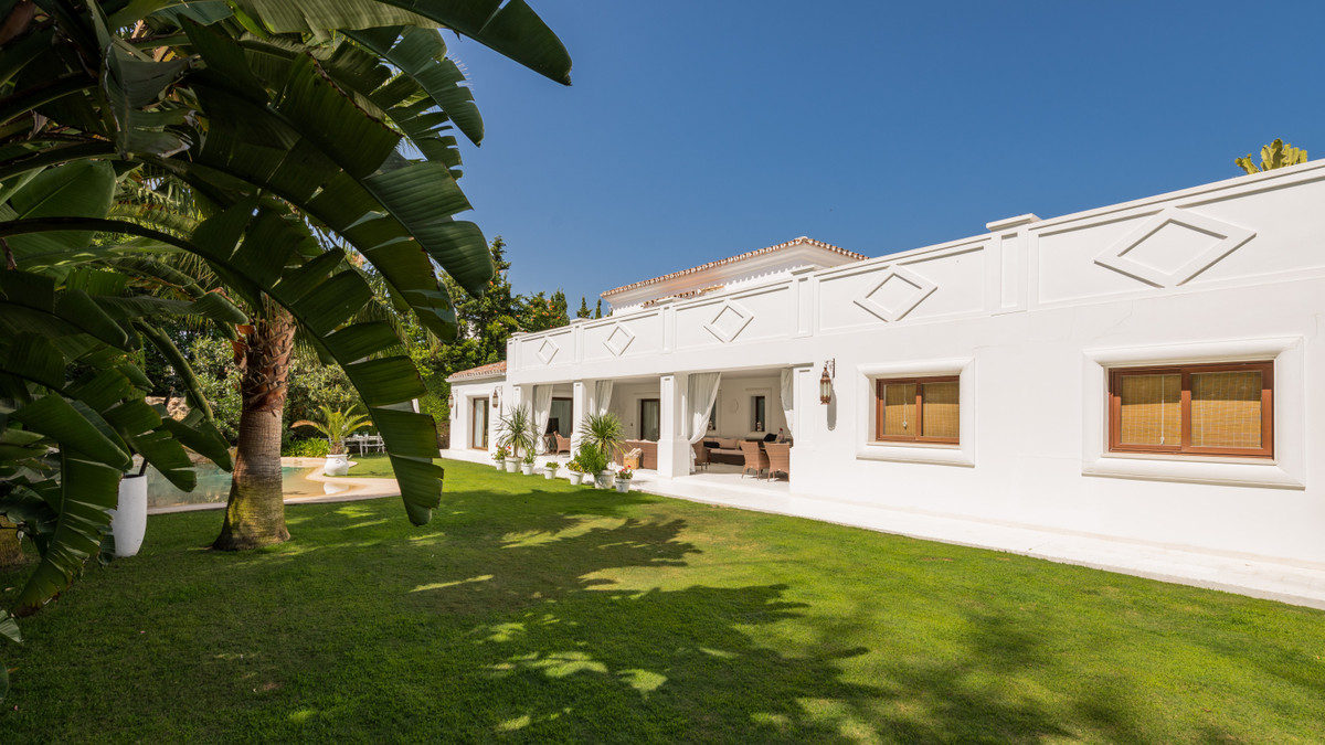 5 Bedroom Villa for Sale in Atalaya — 3