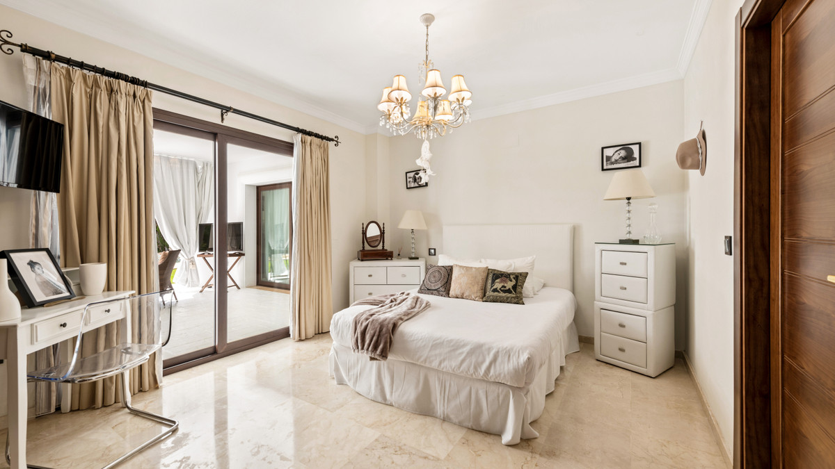 5 Bedroom Villa for Sale in Atalaya — view 10