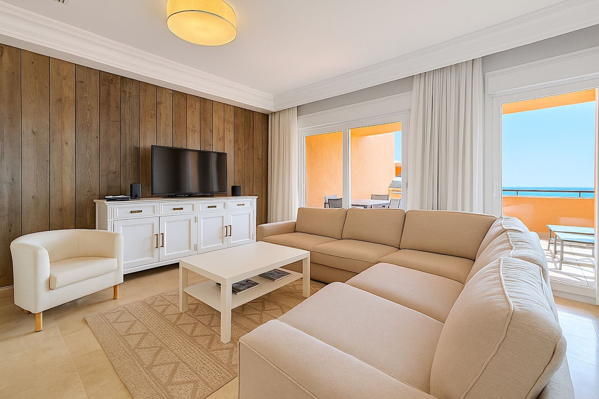 3 Bedroom Villa for Sale in Estepona — 3