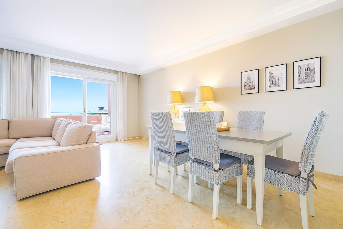 3 Bedroom Villa for Sale in Estepona — 6