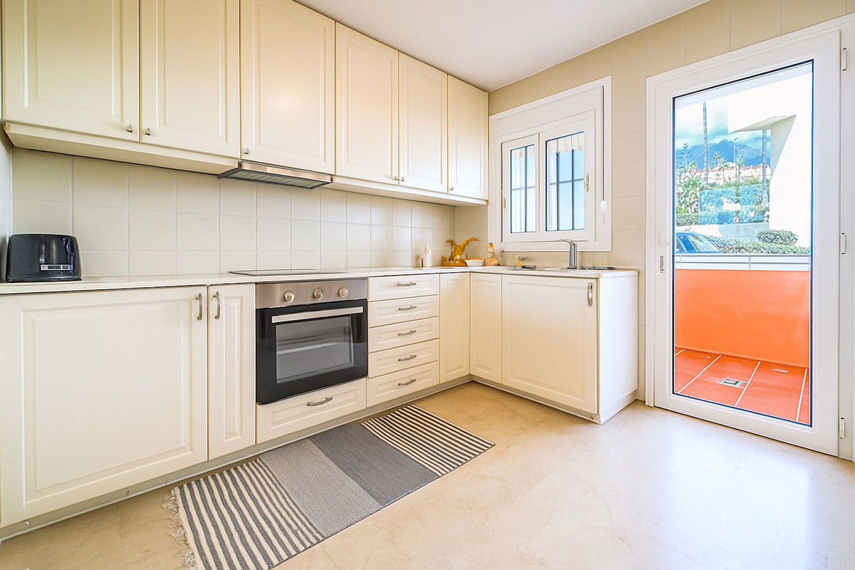 3 Bedroom Villa for Sale in Estepona — 7