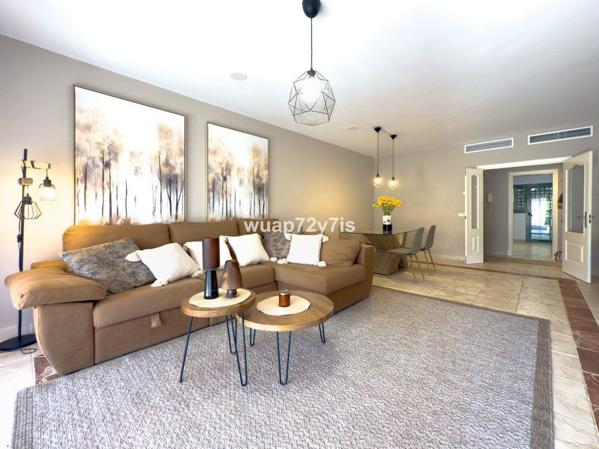 3 Bedroom Apartment for Sale in Estepona — 4