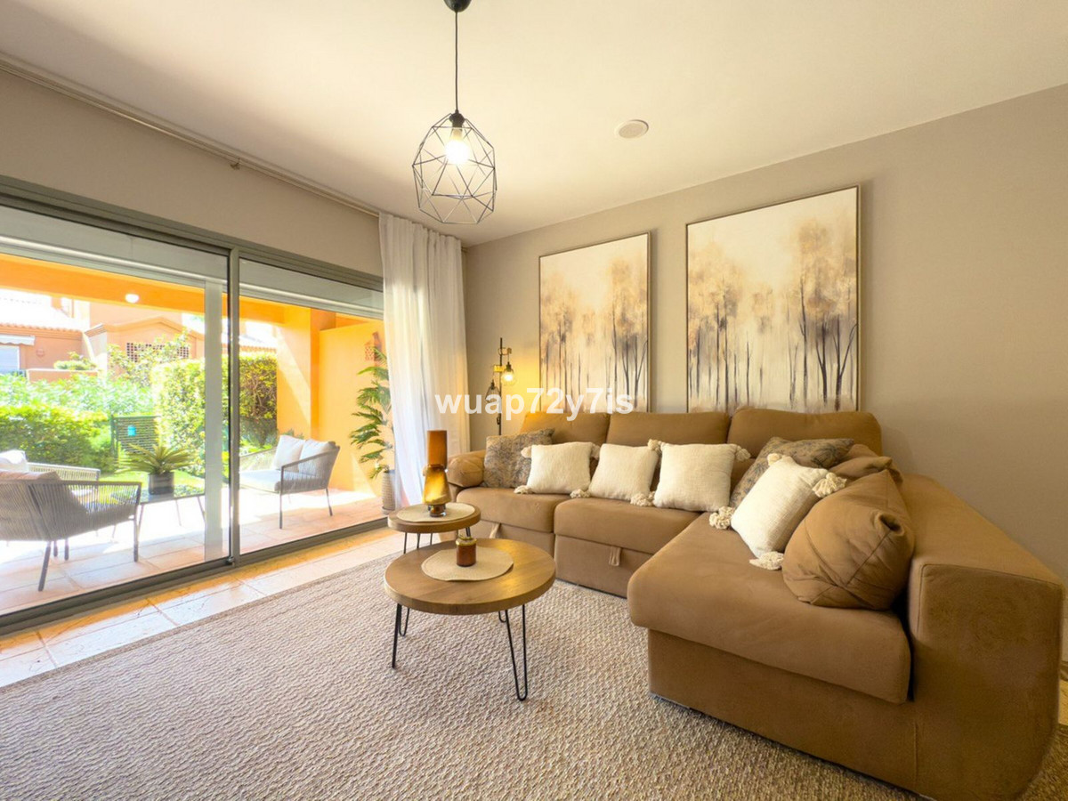 3 Bedroom Apartment for Sale in Estepona — 6