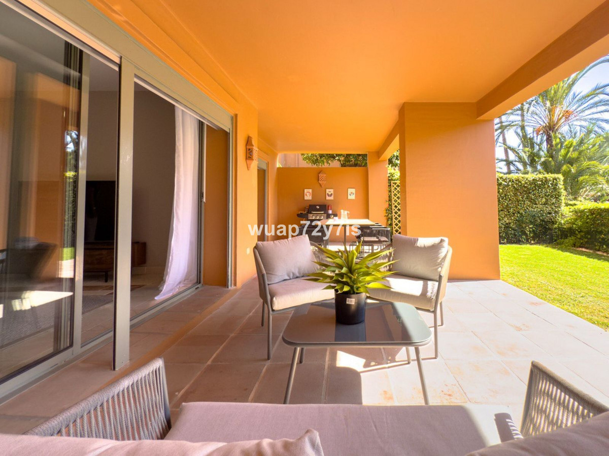 3 Bedroom Apartment for Sale in Estepona — 8