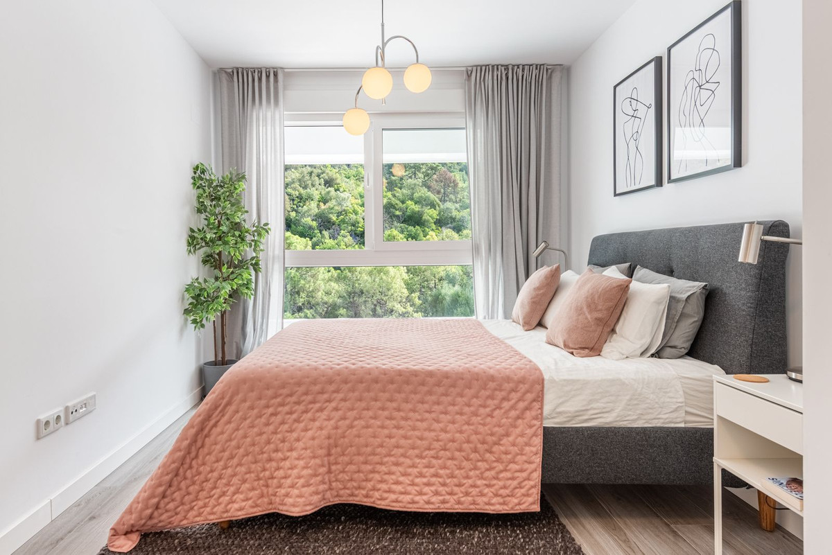2 Bedroom Apartment for Sale in Benahavís — 5