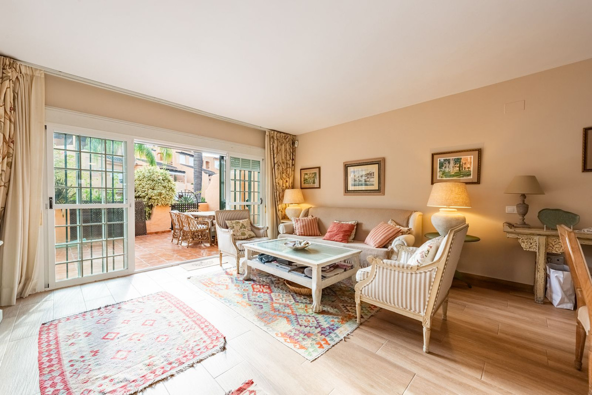 3 Bedroom Townhouse for Sale in Nagüeles — 2