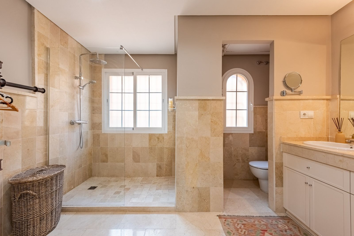 3 Bedroom Townhouse for Sale in Nagüeles — view 12