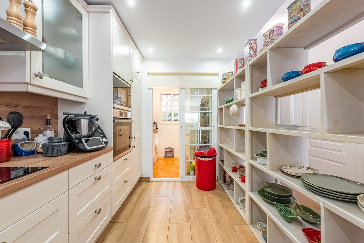 3 Bedroom Townhouse for Sale in Nagüeles — 9