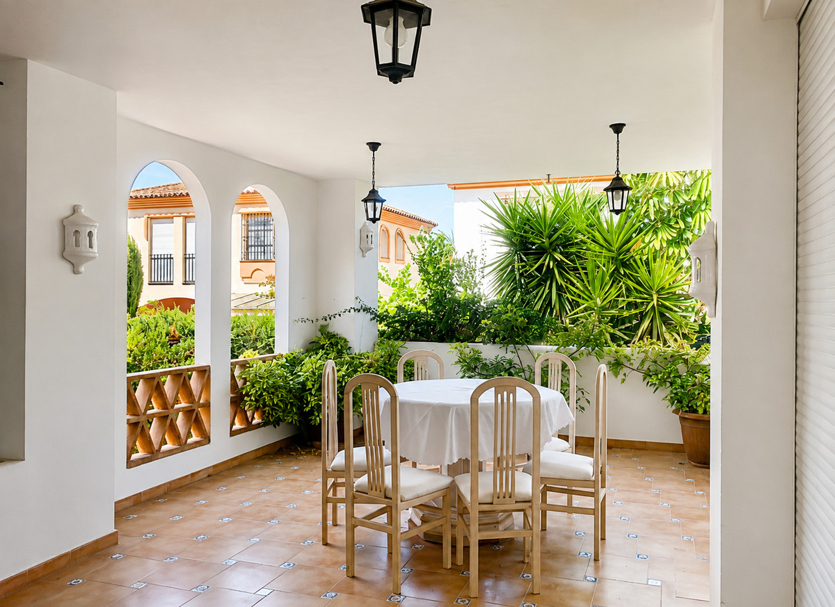 4 Bedroom Villa for Sale in Guadalmina Alta — view 14