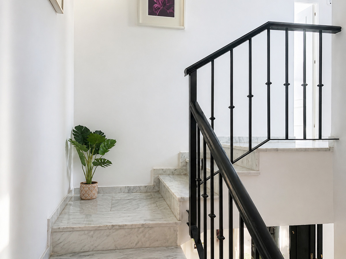 4 Bedroom Villa for Sale in Guadalmina Alta — view 17
