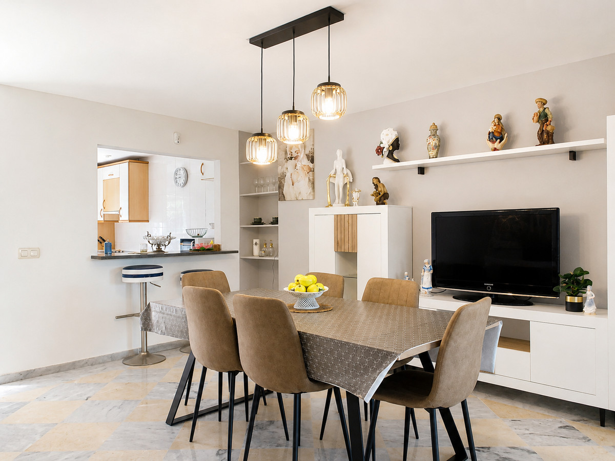 4 Bedroom Villa for Sale in Guadalmina Alta — 8
