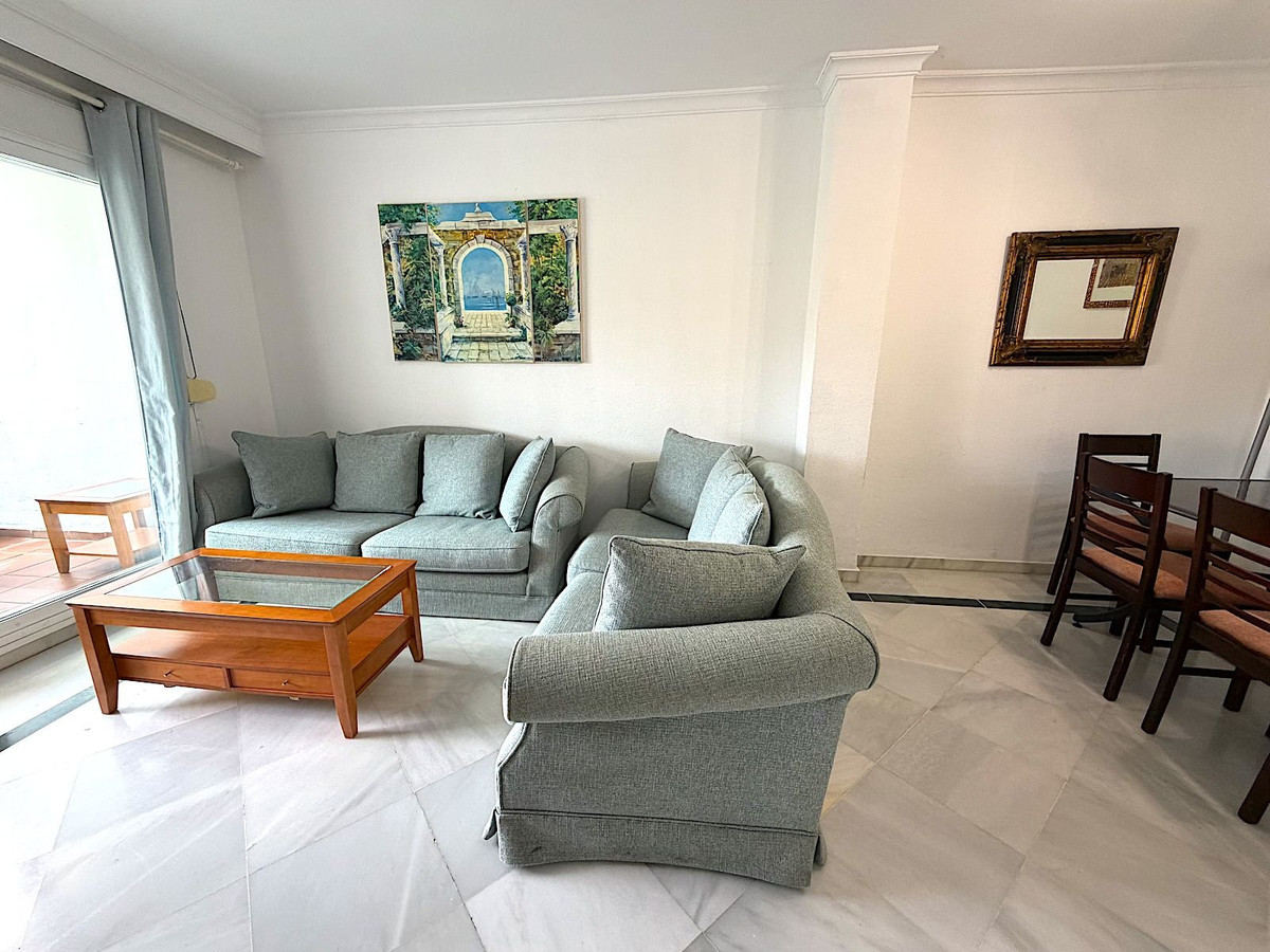 2 Bedroom Apartment for Sale in San Pedro de Alcántara — 3