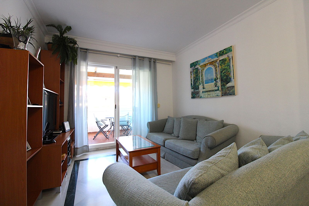 2 Bedroom Apartment for Sale in San Pedro de Alcántara — 4