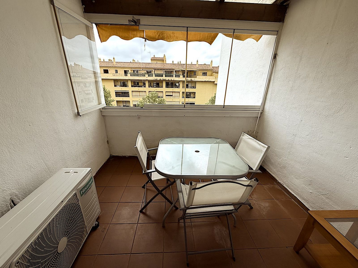 2 Bedroom Apartment for Sale in San Pedro de Alcántara — 7