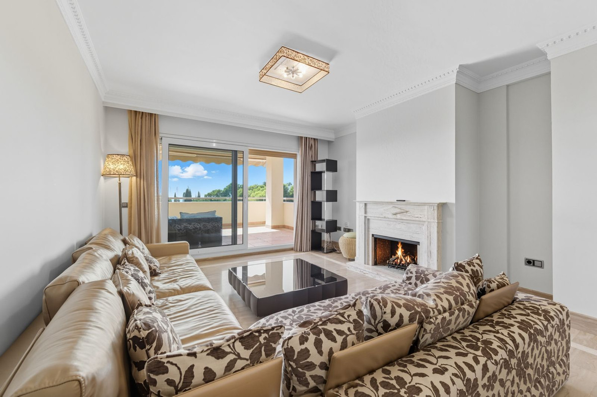 3 Bedroom Apartment for Sale in Sierra Blanca — 3