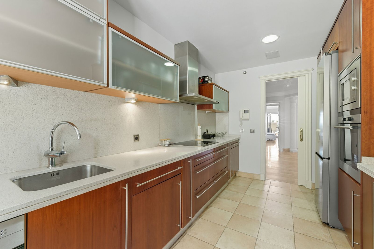 3 Bedroom Apartment for Sale in Sierra Blanca — 6