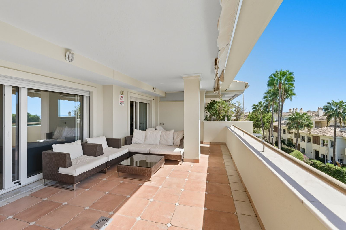 3 Bedroom Apartment for Sale in Sierra Blanca — 8