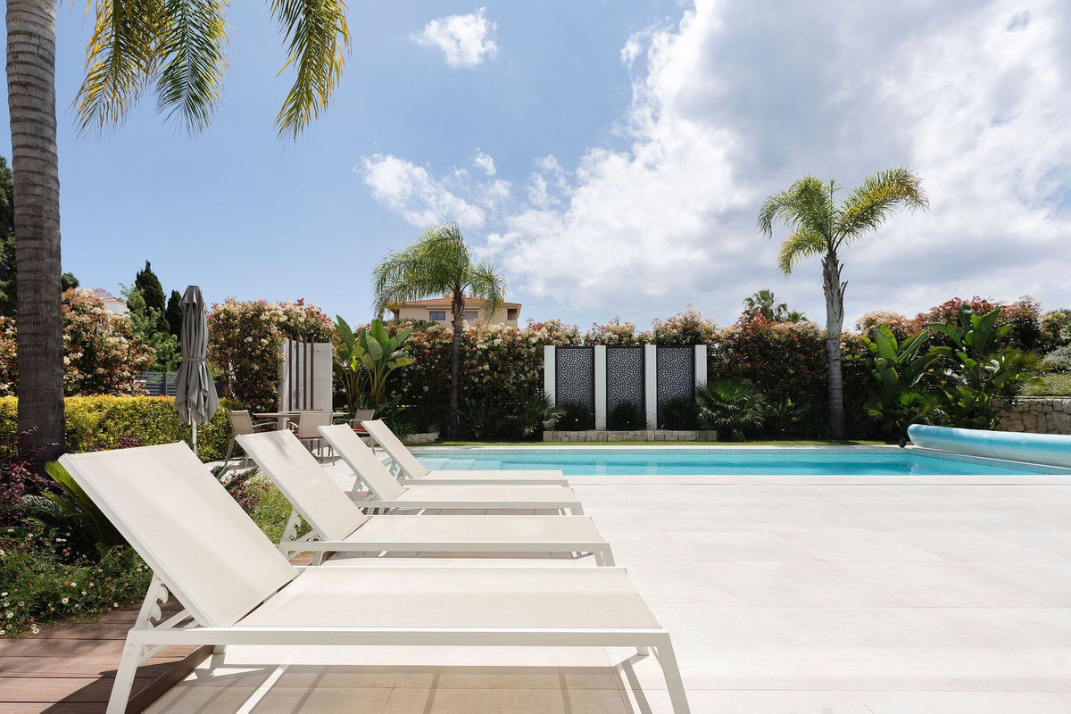 5 Bedroom Villa for Sale in Nueva Andalucía — view 13