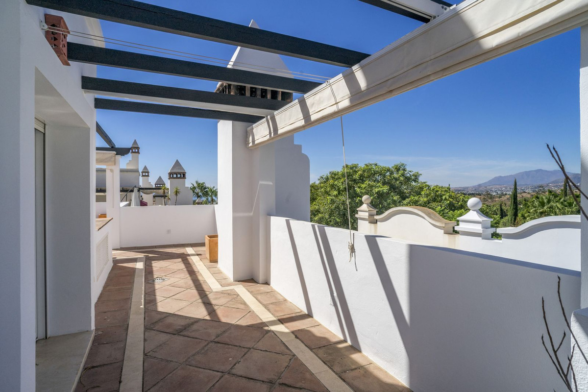2 Bedroom Apartment for Sale in Marbella