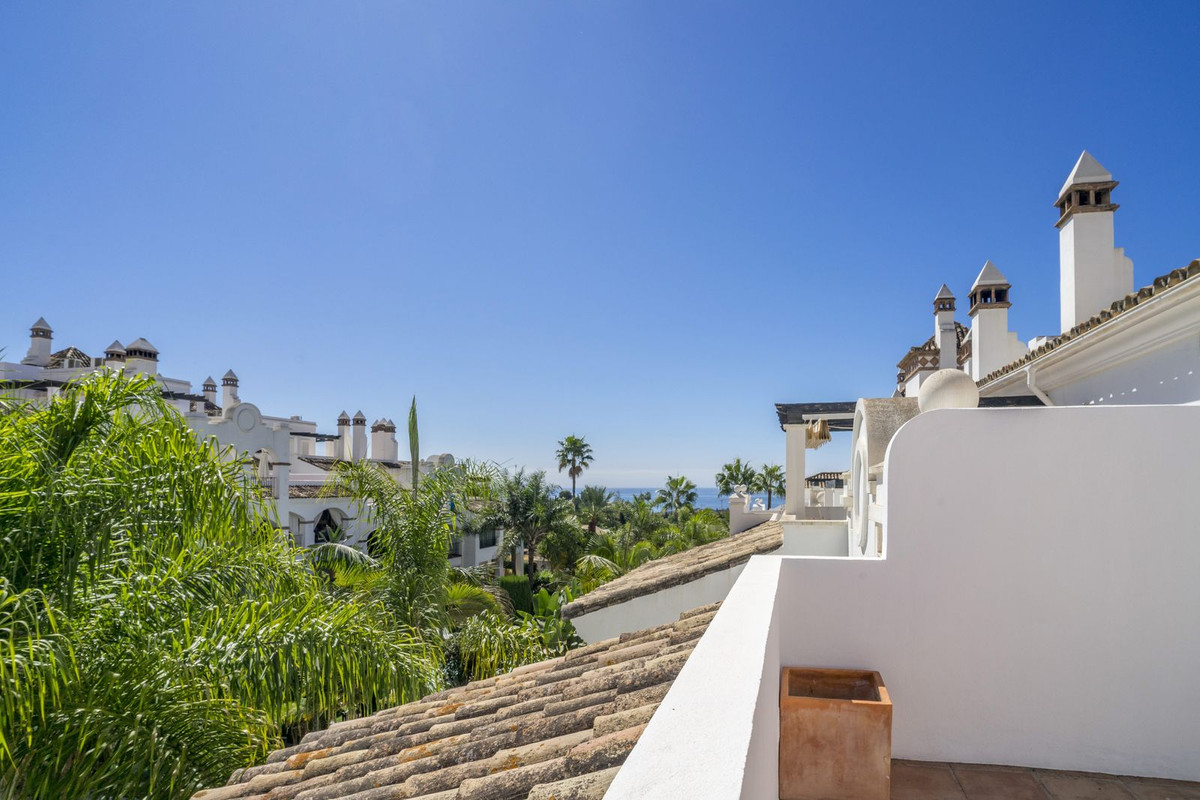 2 Bedroom Apartment for Sale in Marbella — 2