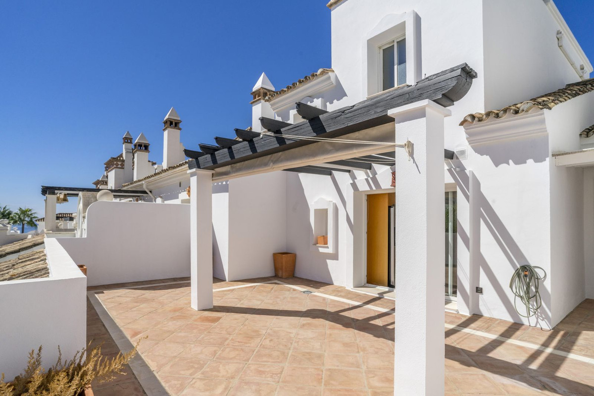 2 Bedroom Apartment for Sale in Marbella — 5