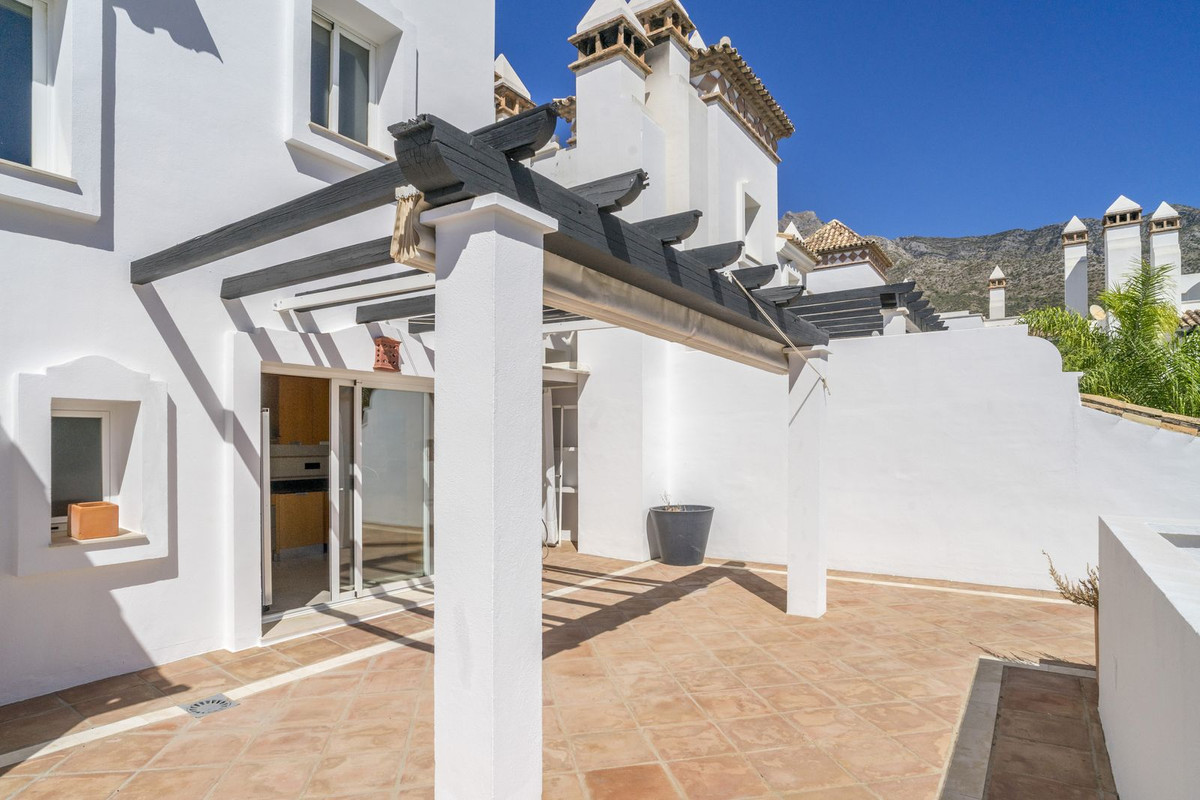 2 Bedroom Apartment for Sale in Marbella — 7