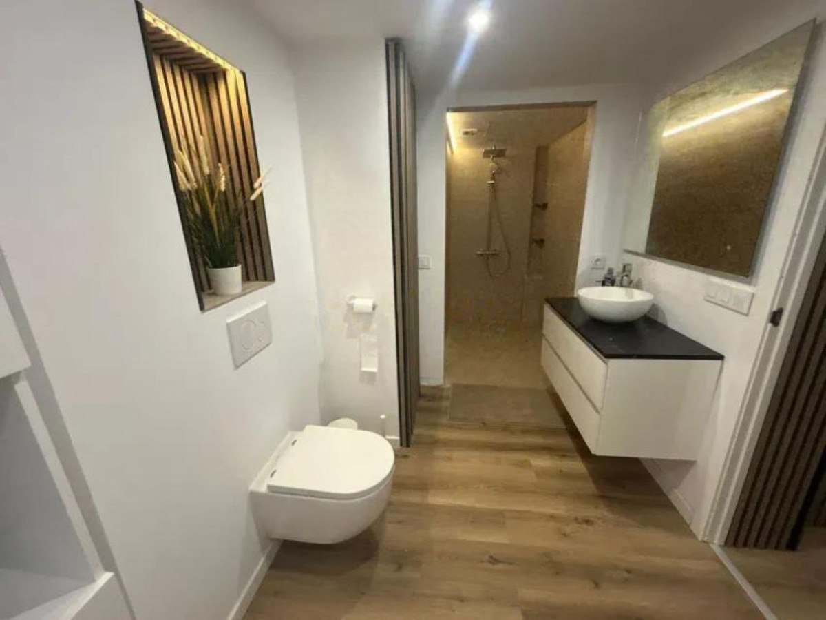 3 Bedroom Apartment for Sale in Estepona — 6