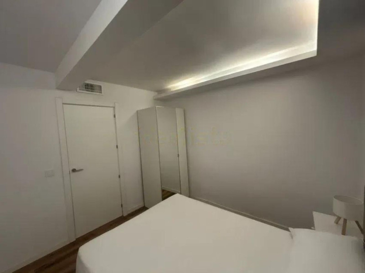 3 Bedroom Apartment for Sale in Estepona — view 10