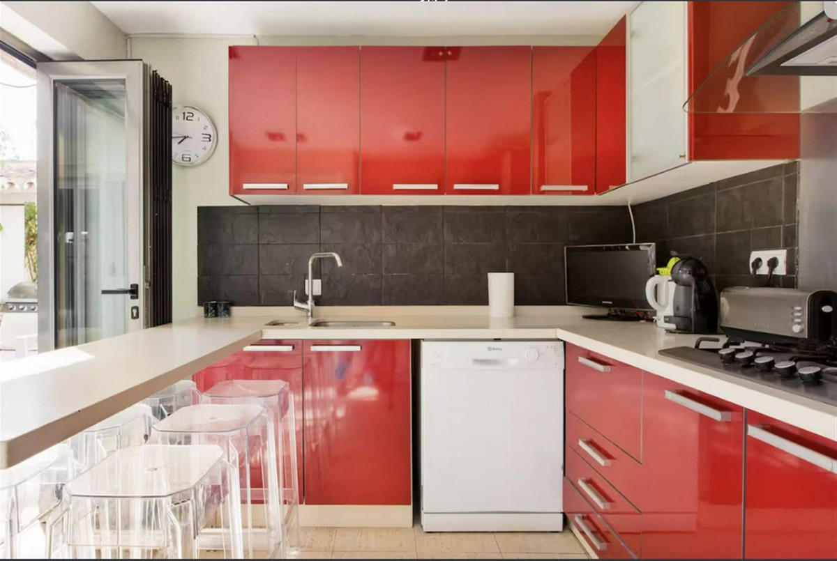 5 Bedroom Villa for Sale in Nueva Andalucía — 6