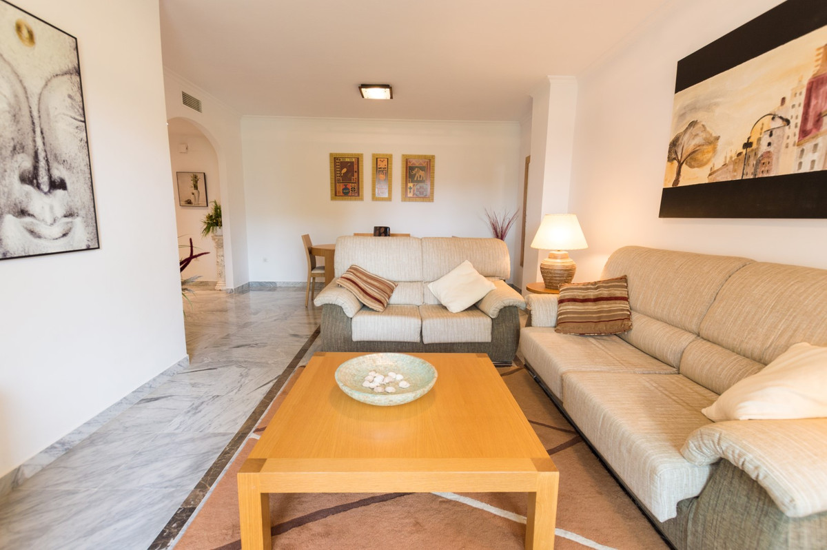3 Bedroom Apartment for Sale in San Pedro de Alcántara — 9