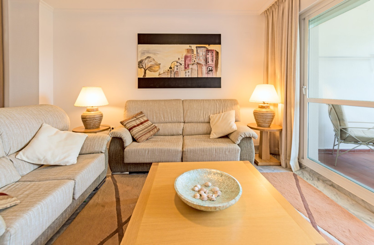 3 Bedroom Apartment for Sale in San Pedro de Alcántara — view 10