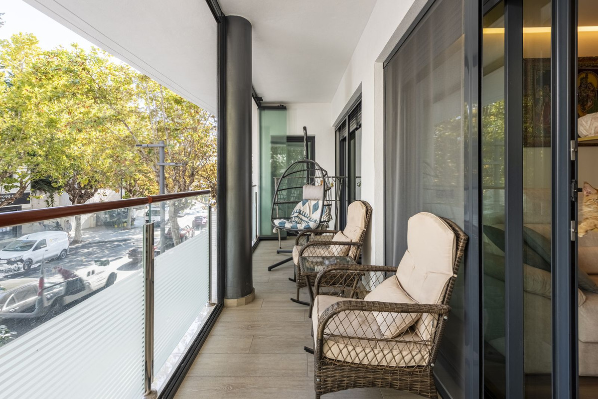 3 Bedroom Apartment for Sale in Estepona — 9