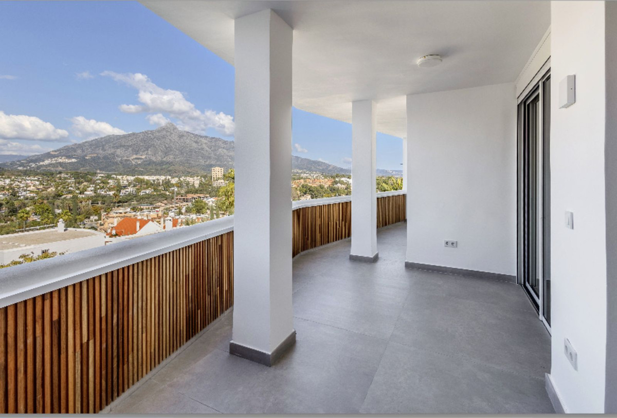 2 Bedroom Apartment for Sale in Nueva Andalucía — 8